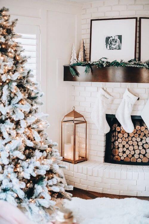 minimalist christmas decor on a budget