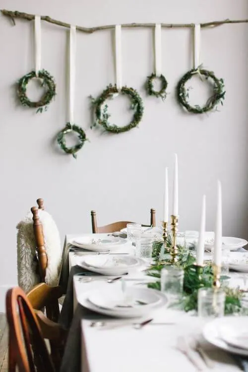 minimalist christmas decor on a budget