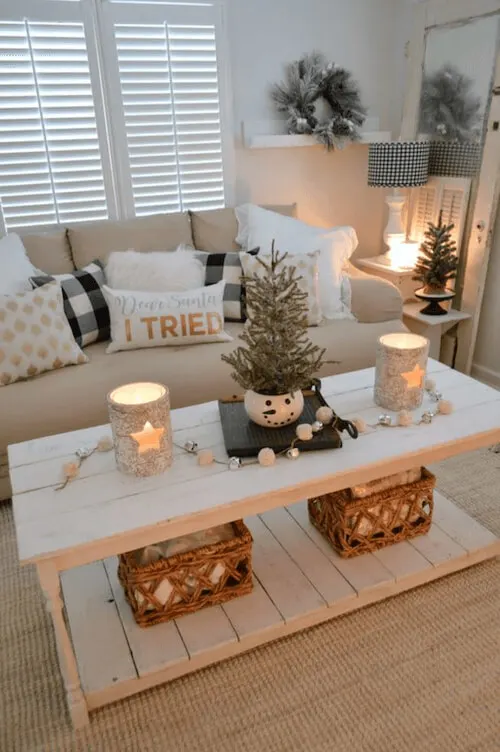 minimalist christmas decor on a budget