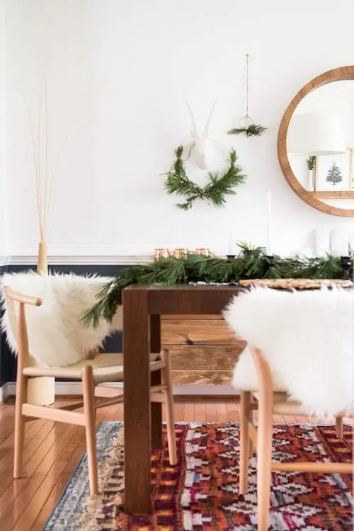 minimalist christmas decor on a budget