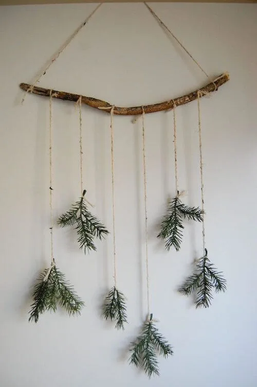 minimalist christmas decor on a budget