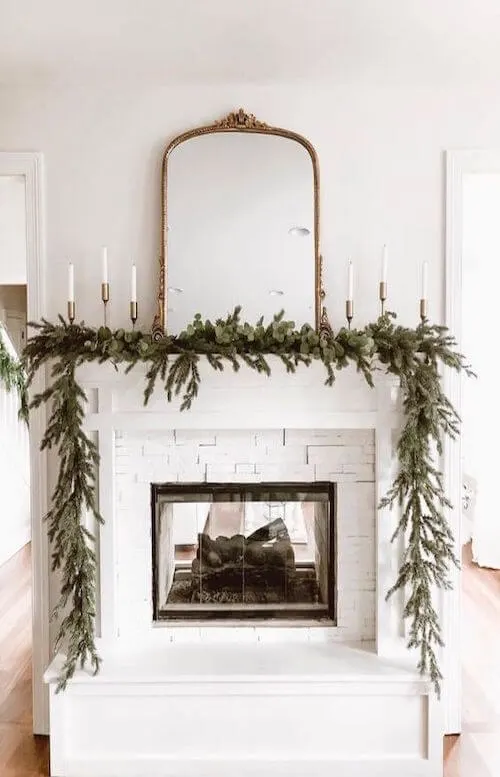 minimalist christmas decor on a budget