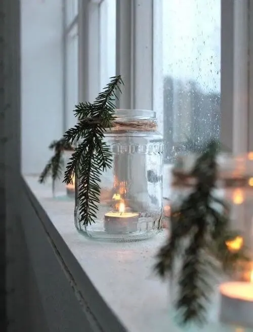 minimalist christmas decor on a budget