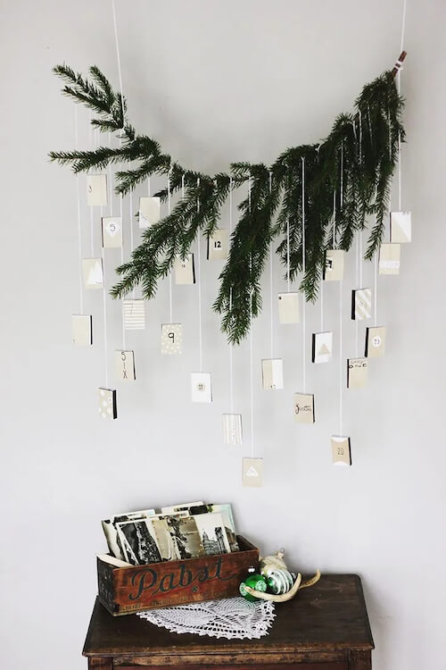 minimalist christmas decor on a budget