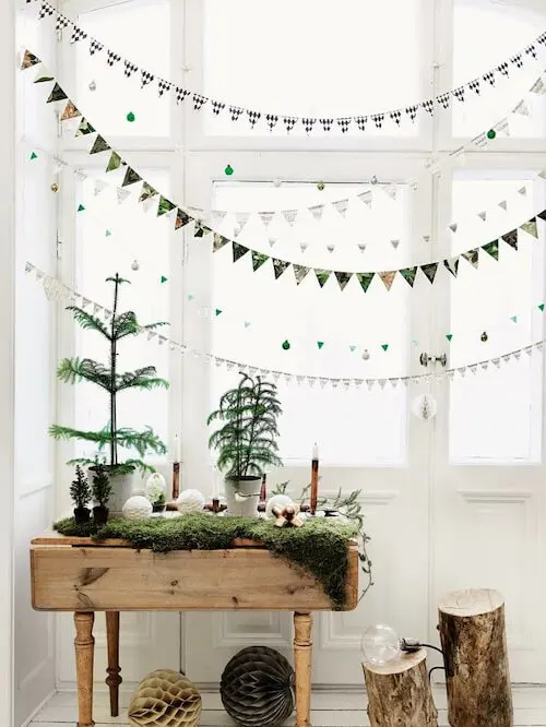 minimalist christmas decor on a budget