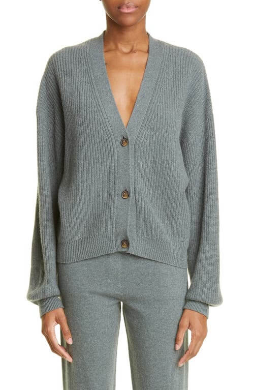 minimalist clothing brands