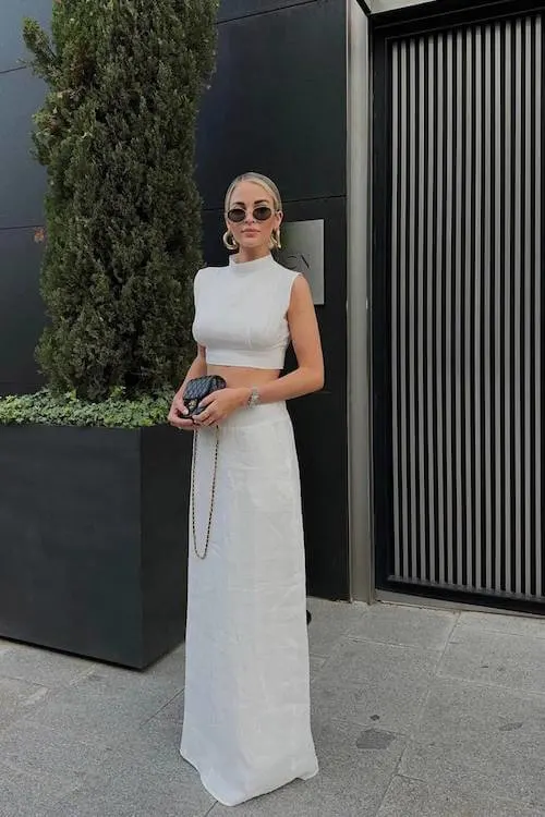 minimalist summer outfit