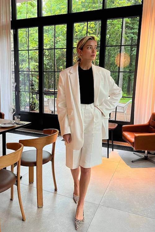 minimalist summer outfit