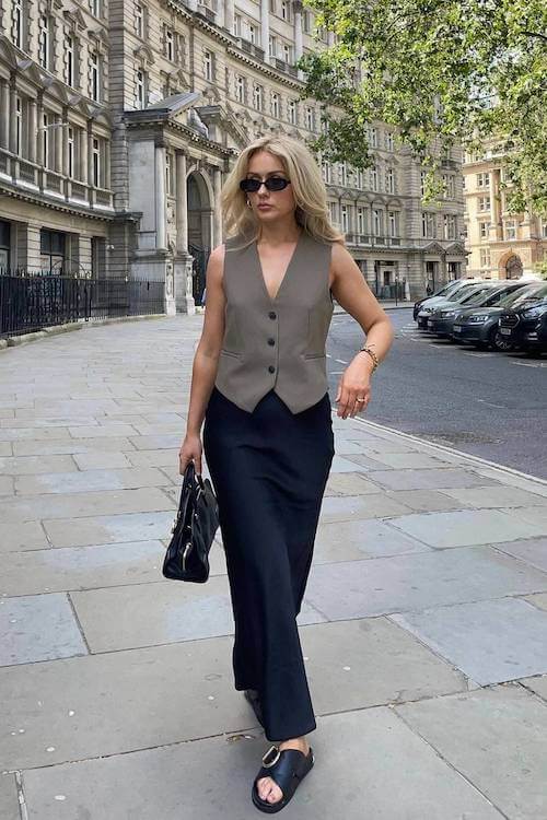 minimalist summer outfit