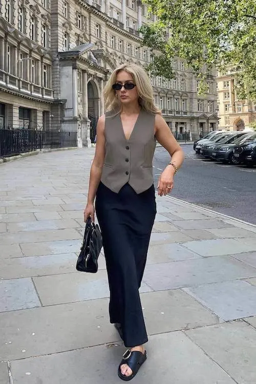 minimalist summer outfit