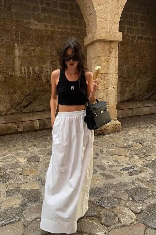 minimalist summer outfit