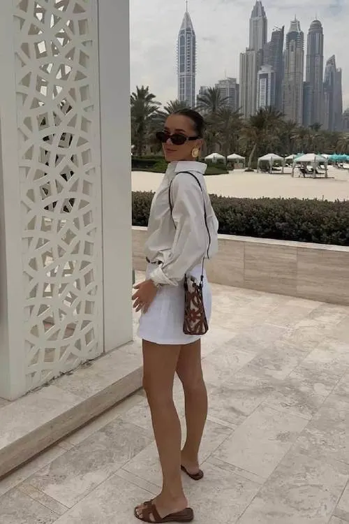 minimalist summer outfit