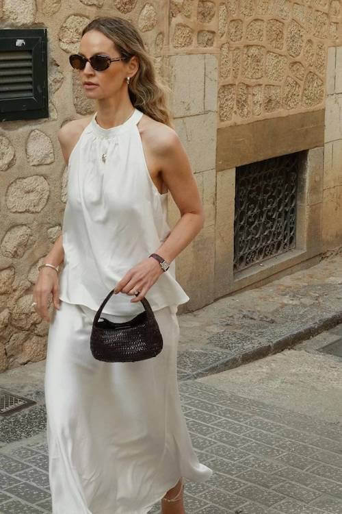 minimalist summer outfit