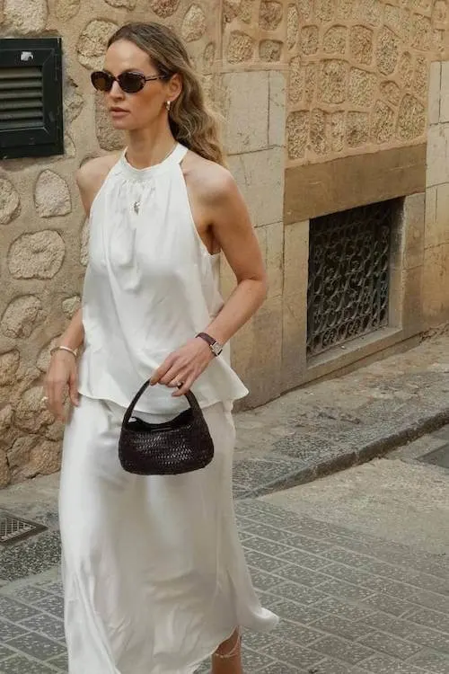 minimalist summer outfit