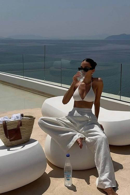 minimalist summer outfit