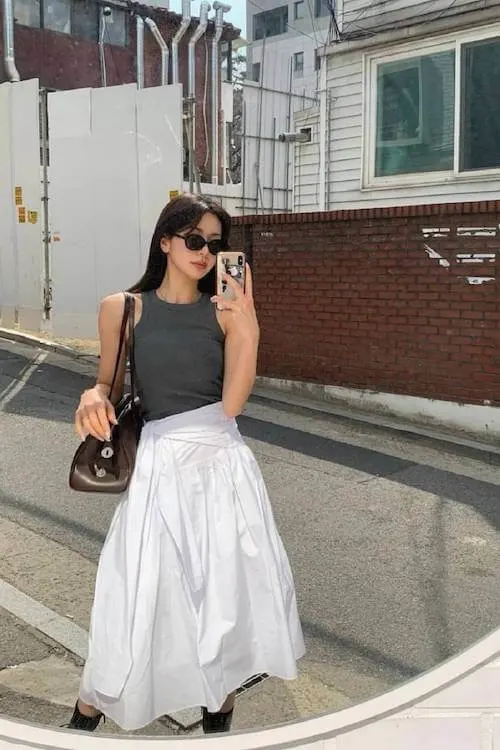 minimalist summer outfit