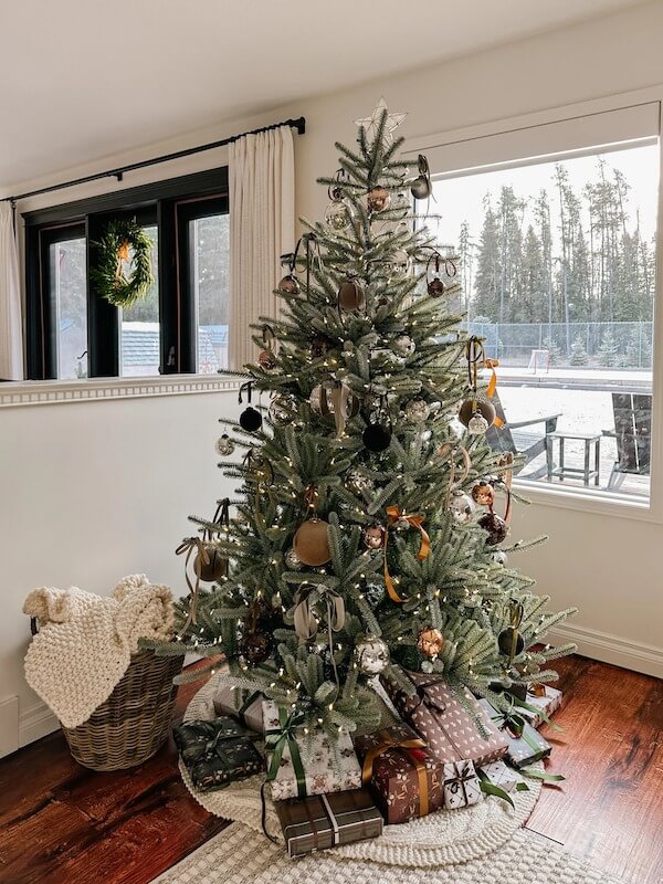 Earthy Tone Modern Christmas Tree