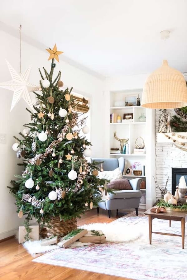 Rustic Scandinavian Christmas Tree