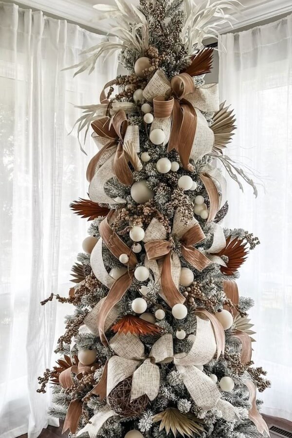 Elegant Rustic Christmas Tree
