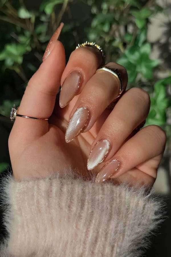 Pearl Neutral Cat Eye Nails