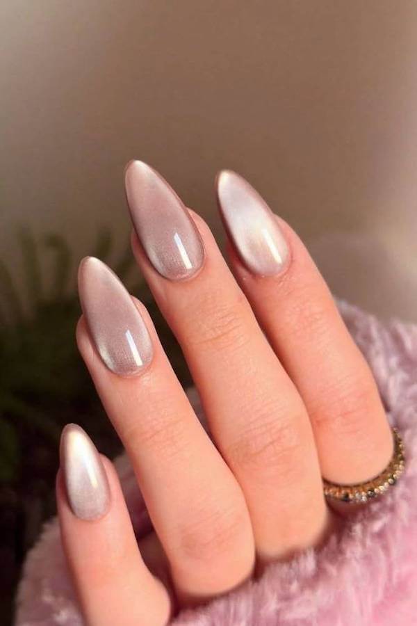 Rose Nude Cat Eye Nails