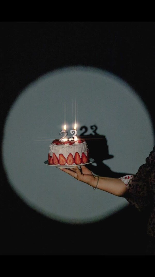 Spotlight Cake Presentation