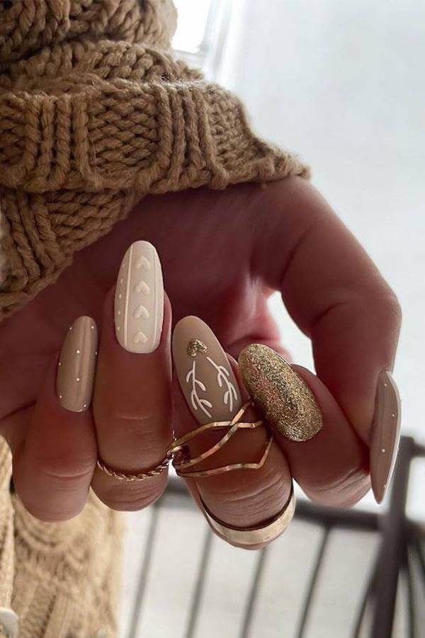 Neutral Nails With Gold Glitter And Winter Branches