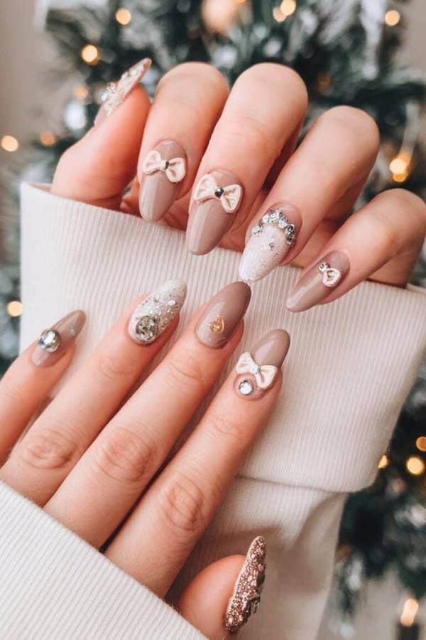 Nude Nails With 3D Bows And Rhinestones
