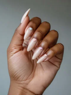 nude spring nails