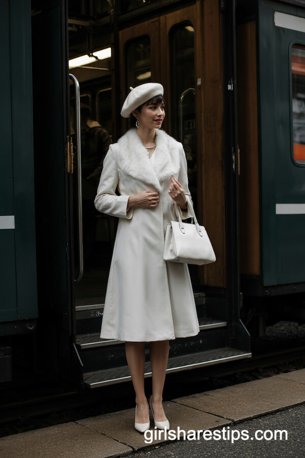 Monochrome White Coat and Beret Winter Ensemble