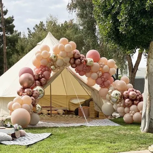 outdoor birthday balloon decoration