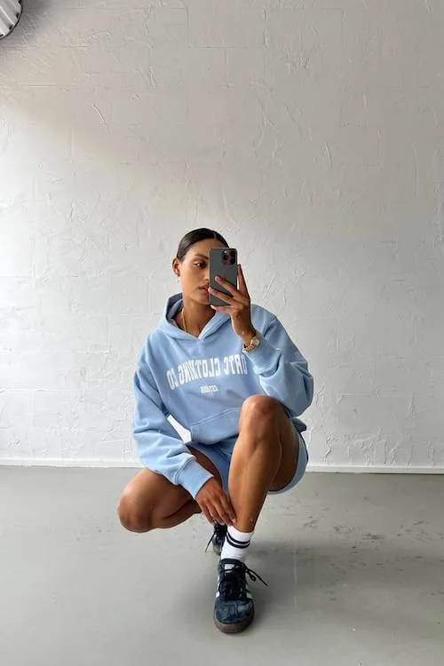 oversized hoodie outfit