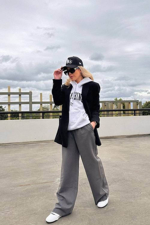 oversized hoodie outfit
