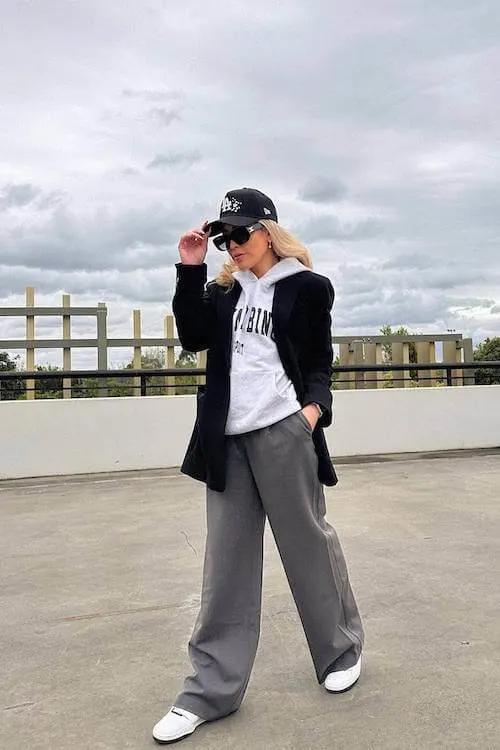 oversized hoodie outfit