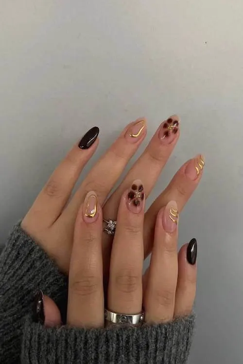 perfect short graduation nail designs