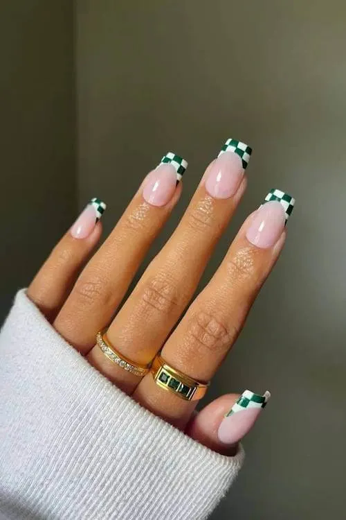 perfect short graduation nail designs