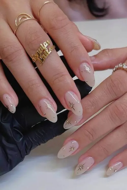 perfect short graduation nail designs