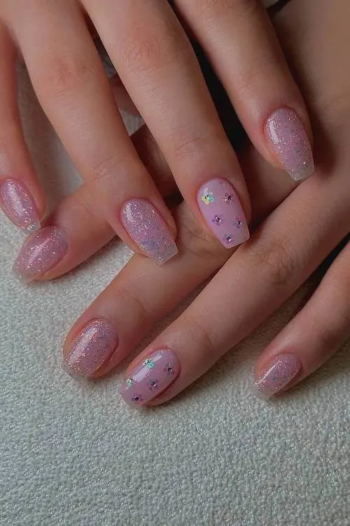 perfect short graduation nail designs