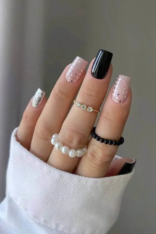 perfect short graduation nail designs