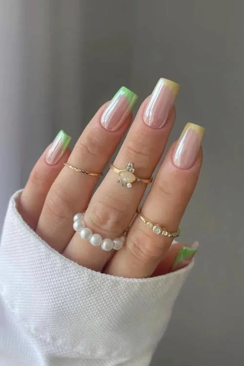 perfect short graduation nail designs