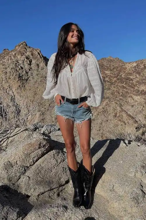 perfect summer cowgirl outfit