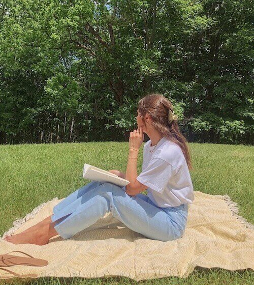 chic and cute picnic outfit ideas women