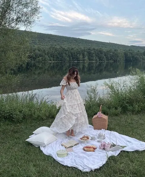 70+ Aesthetic & Cute Picnic Outfit Ideas [2024] What To Wear To A Picnic Girl Shares Tips