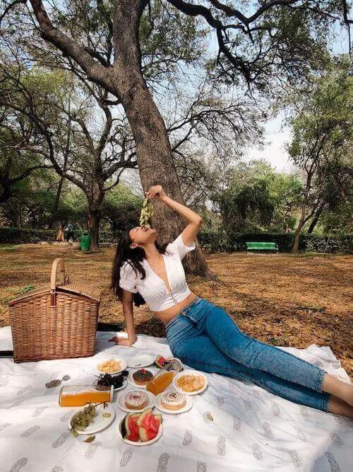 Casual picnic outfit cheap