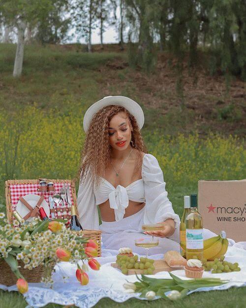 chic and cute picnic outfit ideas women