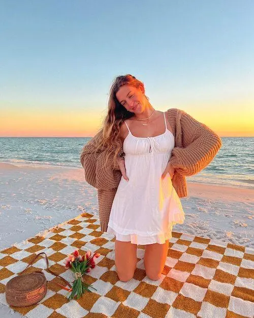 70+ Aesthetic & Cute Picnic Outfit Ideas [2024] What To Wear To A Picnic Girl Shares Tips