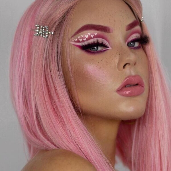 Pink Heart Graphic Eye Look