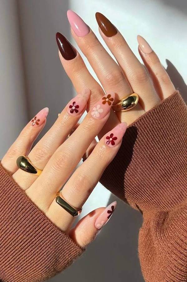 Pink and Brown Daisy Floral Nails
