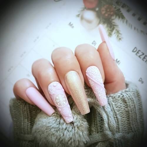 pink christmas nail ideas