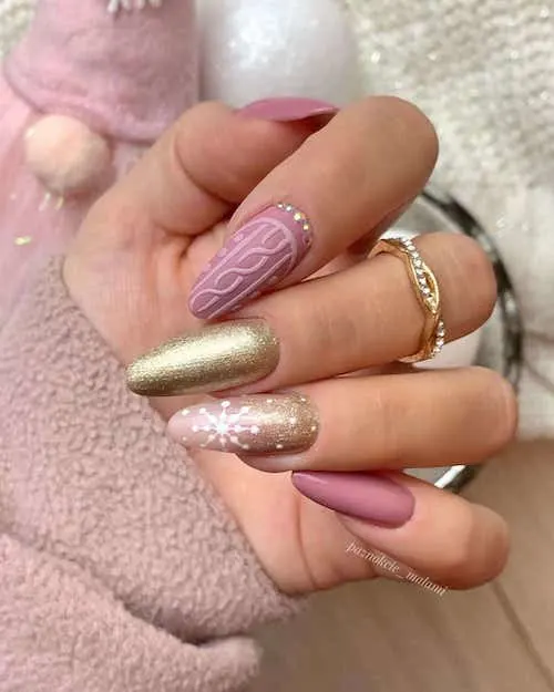 pink christmas nail ideas